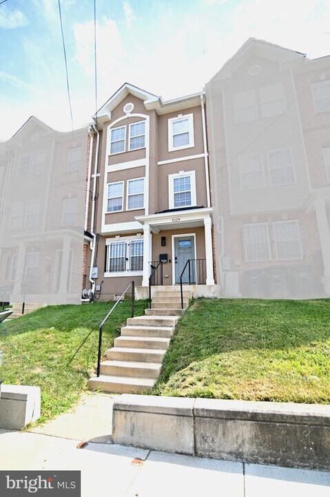 5129 D St SE in Washington, DC - Building Photo