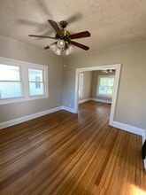 2038 Maple St in Des Moines, IA - Building Photo - Building Photo