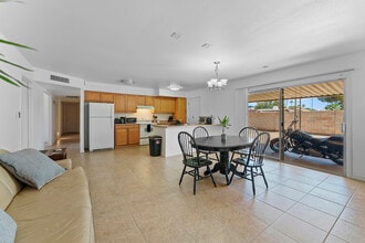 5409 S Hazelton Ln in Tempe, AZ - Building Photo - Building Photo