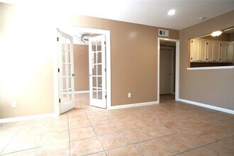 2414 Mimosa Dr in Houston, TX - Building Photo - Building Photo