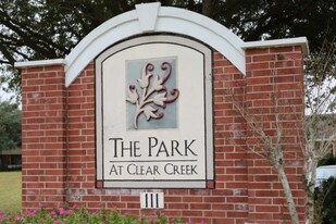 Park At Clear Creek Apartamentos