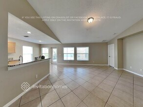4229 Berkeley Dr in Parrish, FL - Foto de edificio - Building Photo