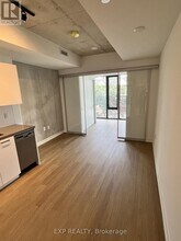 195 McCaul St in Toronto, ON - Building Photo - Building Photo