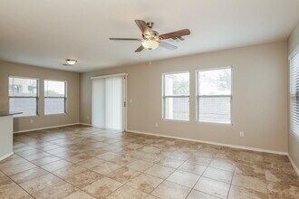 40333 W Helen Ct in Maricopa, AZ - Building Photo - Building Photo