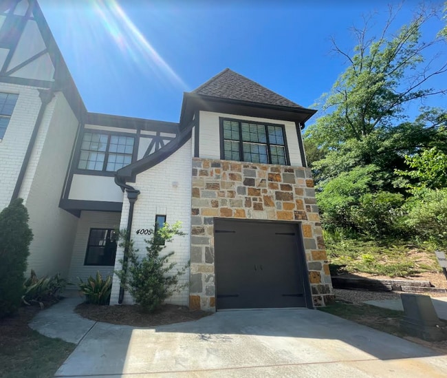 property at 4005 Lenox Rd