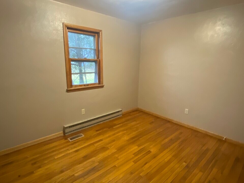 3058 E County Road 50, Unit B in Tiffin, OH - Building Photo