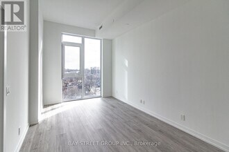 2020-2020 Bathurst St in Toronto, ON - Building Photo - Building Photo