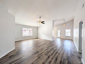 28 Easton St in Ensley, FL - Building Photo - Building Photo