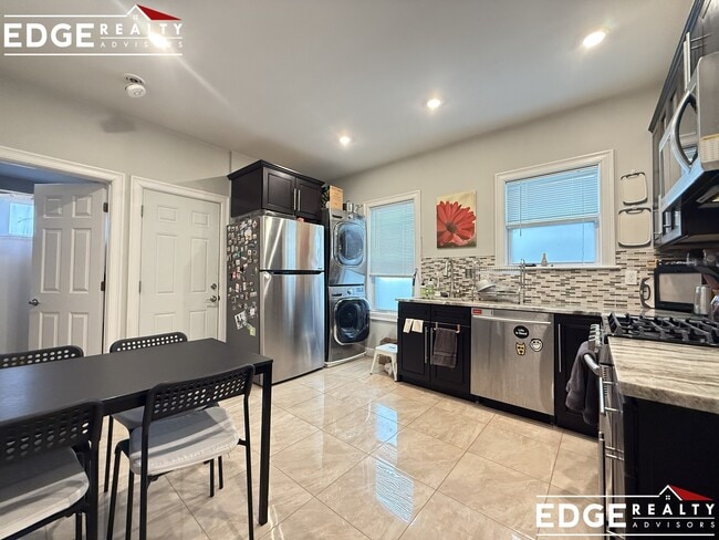 83 Newbury St, Unit 1 in Somerville, MA - Building Photo - Building Photo