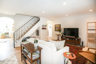 947 Driftwood Cir in Thousand Oaks, CA - Building Photo - Building Photo