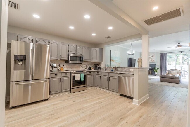 1508 S Bay Villa Pl in Tampa, FL - Foto de edificio - Building Photo