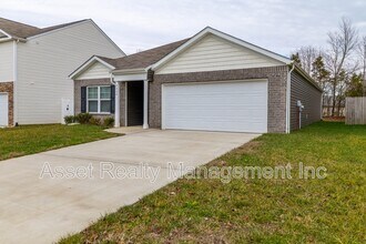 7452 Game Bird St in Corryton, TN - Foto de edificio - Building Photo