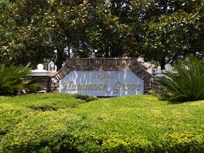 Hammock Grove Condominiums in Jacksonville, FL - Foto de edificio - Building Photo