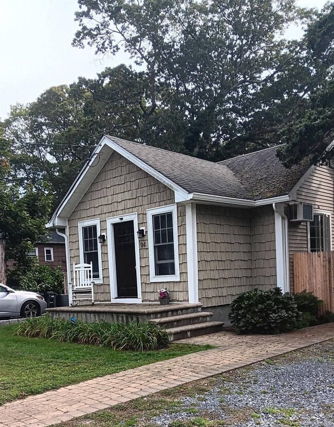 property at 94 New York Ave