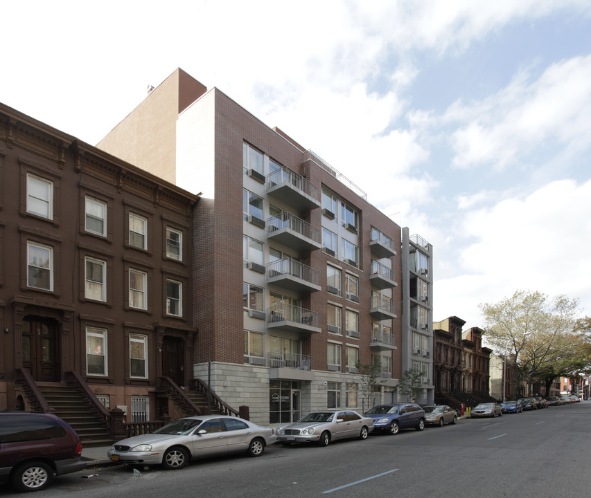 426 Lafayette Ave in Brooklyn, NY - Building Photo