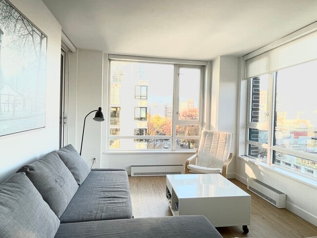 188 Keefer St in Vancouver, BC - Building Photo - Building Photo