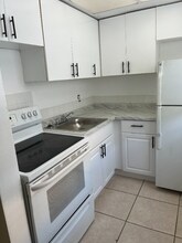 611 NE 5th St in Hallandale Beach, FL - Building Photo - Building Photo