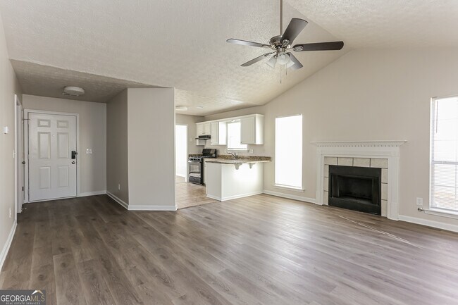 8147 Mountain Pass in Riverdale, GA - Building Photo - Building Photo