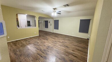 700 Sweet Leaf Ln in Pflugerville, TX - Building Photo - Building Photo