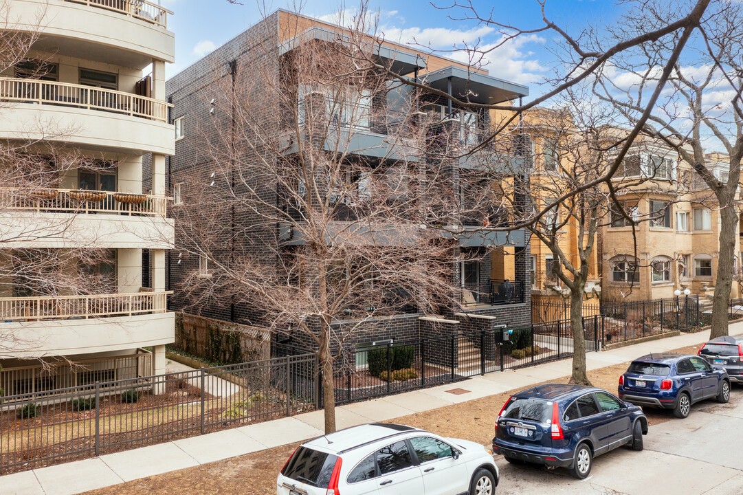 5236 N Kenmore Ave in Chicago, IL - Foto de edificio