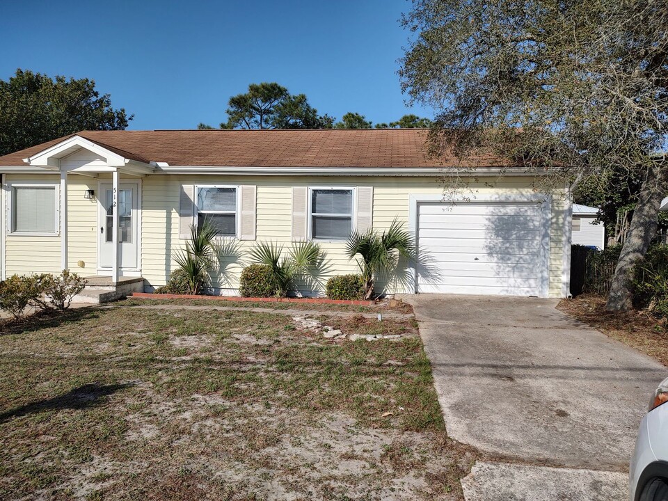 512 Lantana St in Panama City Beach, FL - Building Photo