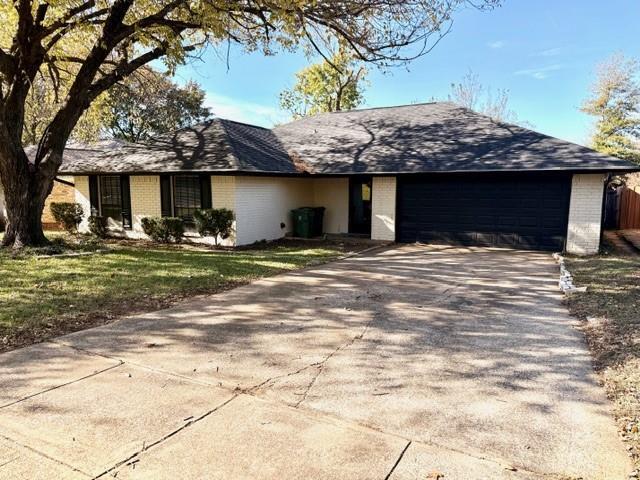 3812 Lynbrook Ln in Arlington, TX - Building Photo - Building Photo