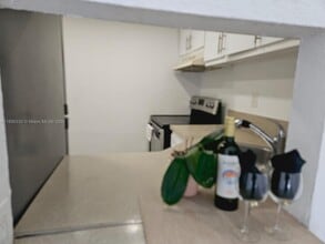 4550 NW 9th St in Miami, FL - Building Photo - Building Photo