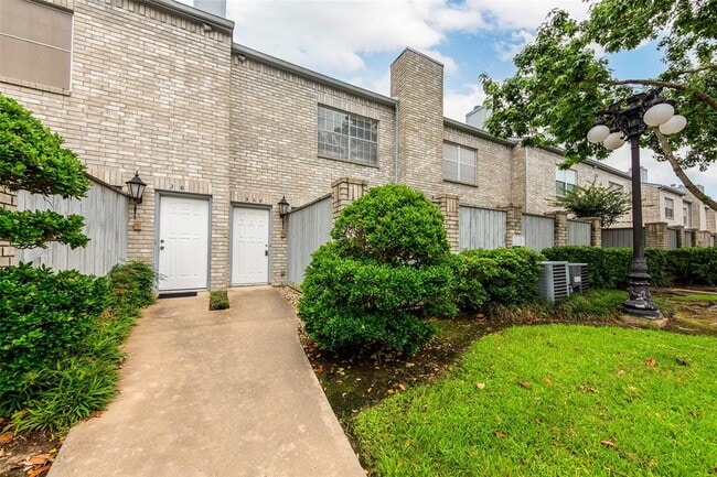 property at 368 Wilcrest Dr