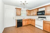 9410 Edgebrook Dr photo'