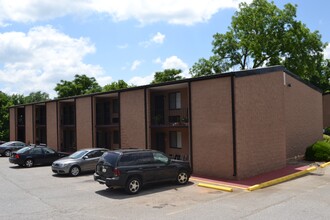 The Hill Apartment Complex in Athens, GA - Building Photo - Building Photo