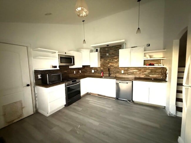 728 Diamondback Dr in Spring Creek, NV - Building Photo - Building Photo