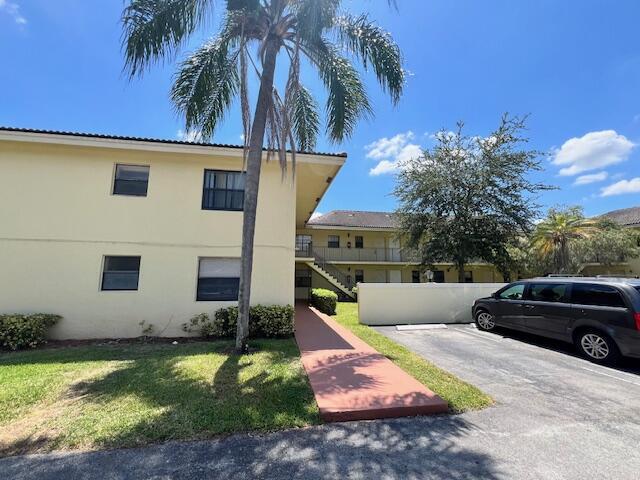 3701 Coral Springs Dr in Coral Springs, FL - Building Photo