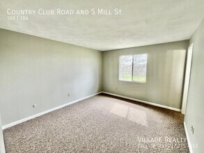 811 Country Club Rd, Unit #1 in Red Lion, PA - Building Photo - Building Photo