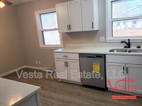 1219 Rutledge Rd in Bloomington, IL - Building Photo - Building Photo