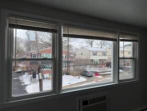 126 4th Ave, Unit 1 in Broomall, PA - Foto de edificio - Building Photo