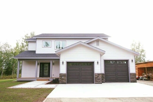 property at 1575 Summer Dr