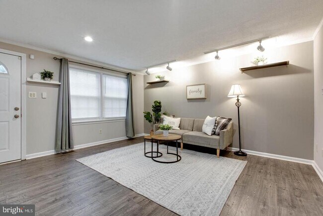 5420 King Arthur Cir in Rosedale, MD - Building Photo - Building Photo