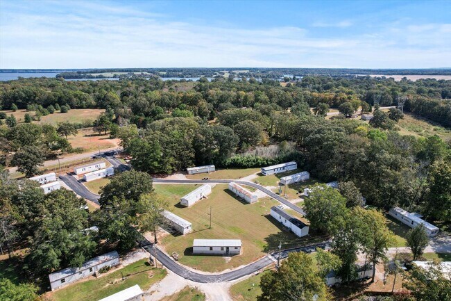 107 Cameron Cir in Muscle Shoals, AL - Building Photo - Building Photo