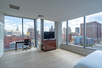 Vistas at Avant in Buffalo, NY - Building Photo - Interior Photo