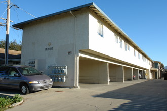 1333 Garner Ave in Salinas, CA - Building Photo - Building Photo