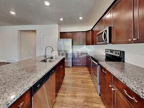 2997 E S Village Dr in Layton, UT - Building Photo - Building Photo