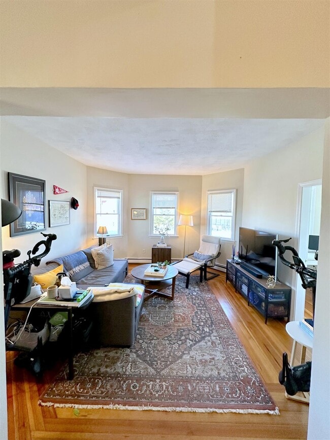 714 Broadway, Unit 2 in Somerville, MA - Building Photo - Building Photo