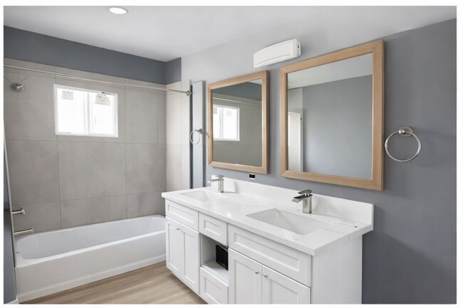 134 E 55th St in Los Angeles, CA - Building Photo - Building Photo