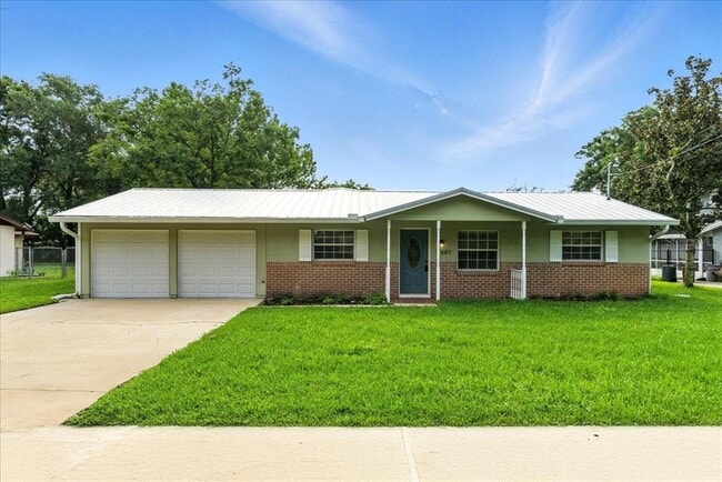 property at 9407 Jr Ave