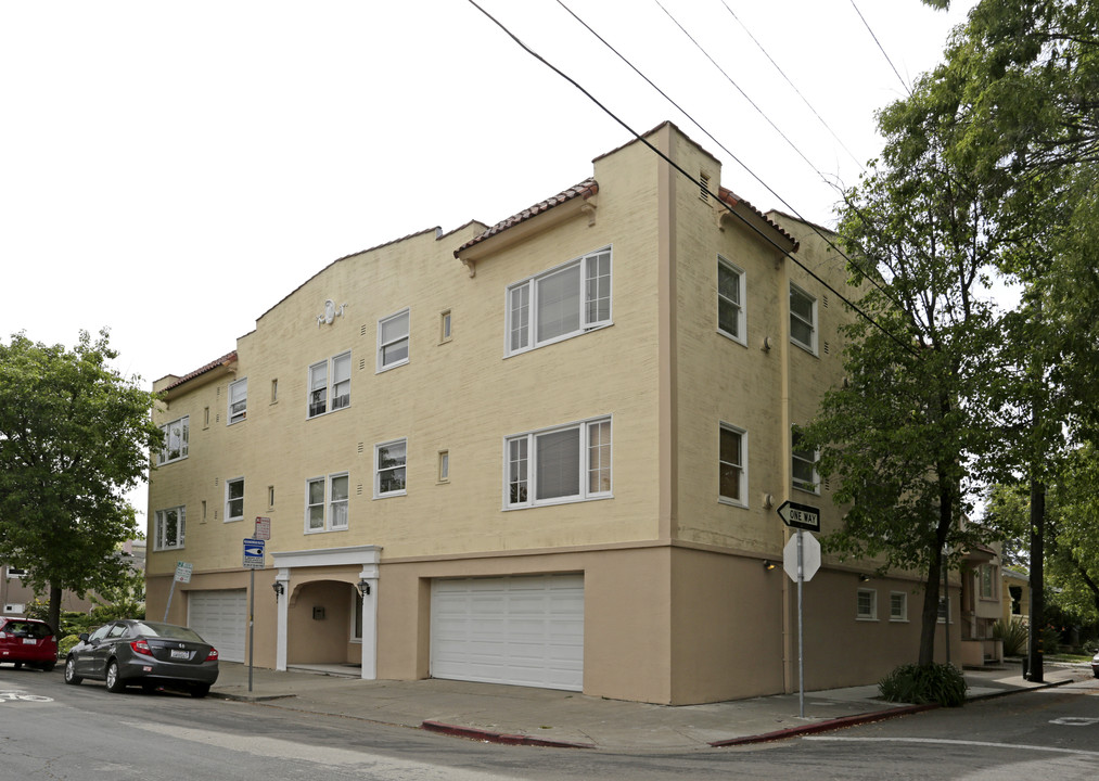 4133 Webster St in Oakland, CA - Building Photo