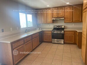 895 W 59th St in San Bernardino, CA - Foto de edificio - Building Photo