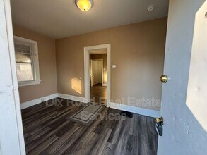 1041 Fairview Ave in Hamilton, OH - Building Photo - Building Photo