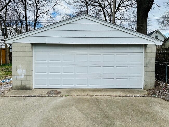 1147 Lincoln Ave in Louisville, KY - Foto de edificio - Building Photo