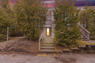 49 Trott Blvd in Collingwood, ON - Building Photo