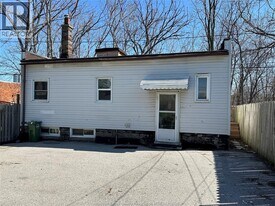 414 Crawford Ave in Windsor, ON - Building Photo